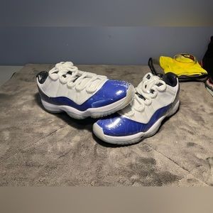 Jordan Retro 11 Low “Concord Sketch”